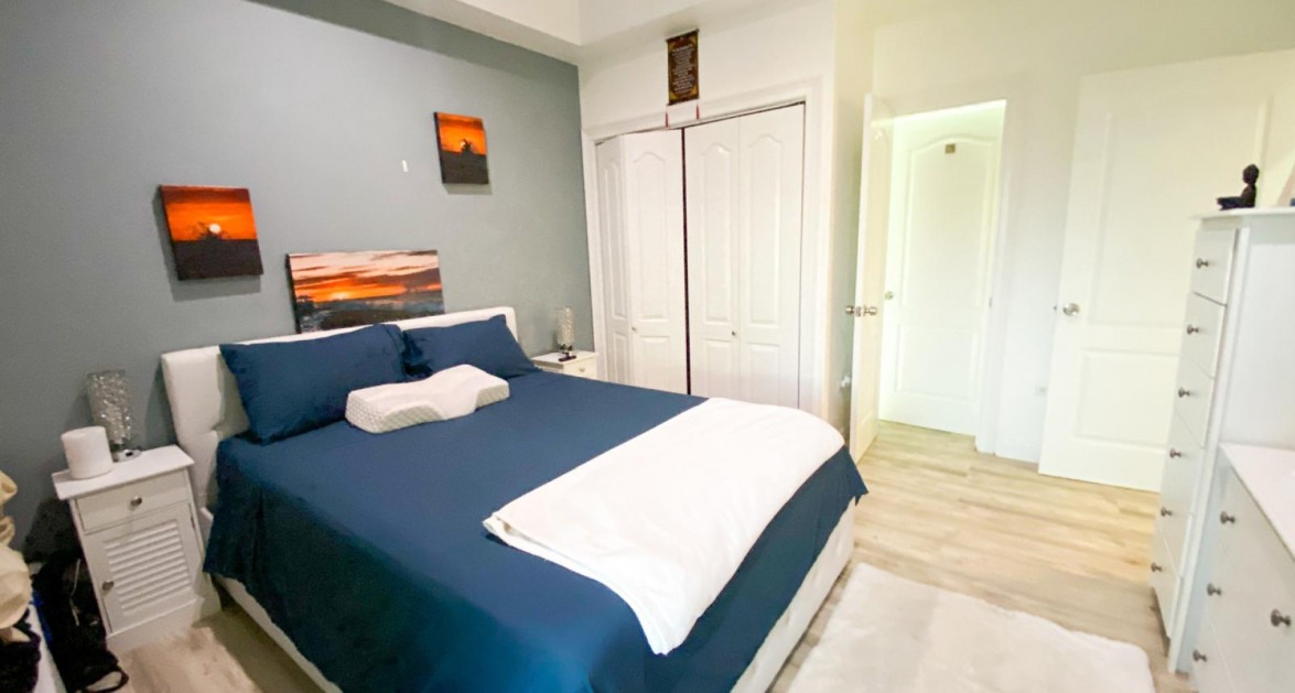 Omega Bay Gardens 1 Bed + Den - Image 14