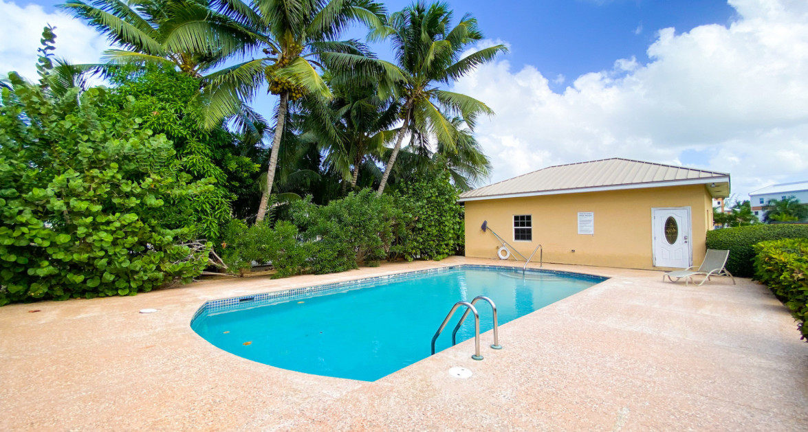 Omega Bay Gardens 1 Bed + Den - Image 6
