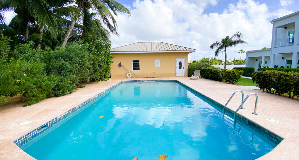 Omega Bay Gardens 1 Bed + Den - Image 7