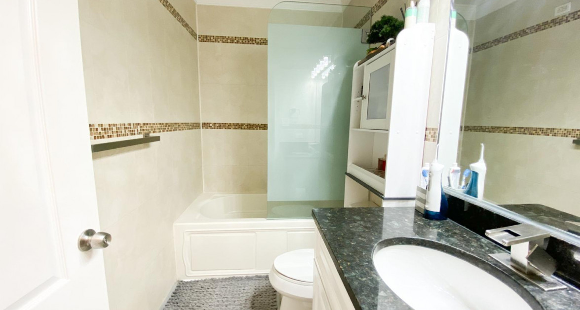 Omega Bay Gardens 1 Bed + Den - Image 12