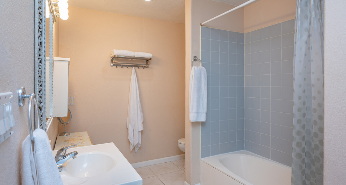 Omega Dr. Canal Front Duplex - Image 24