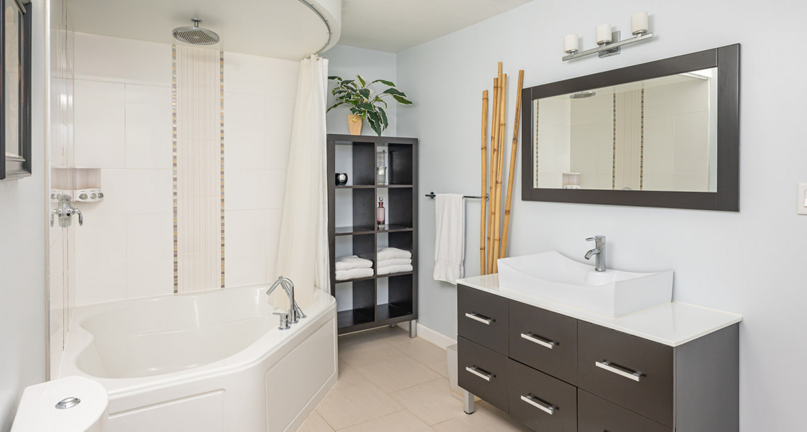 Omega Dr. Canal Front Duplex - Image 10