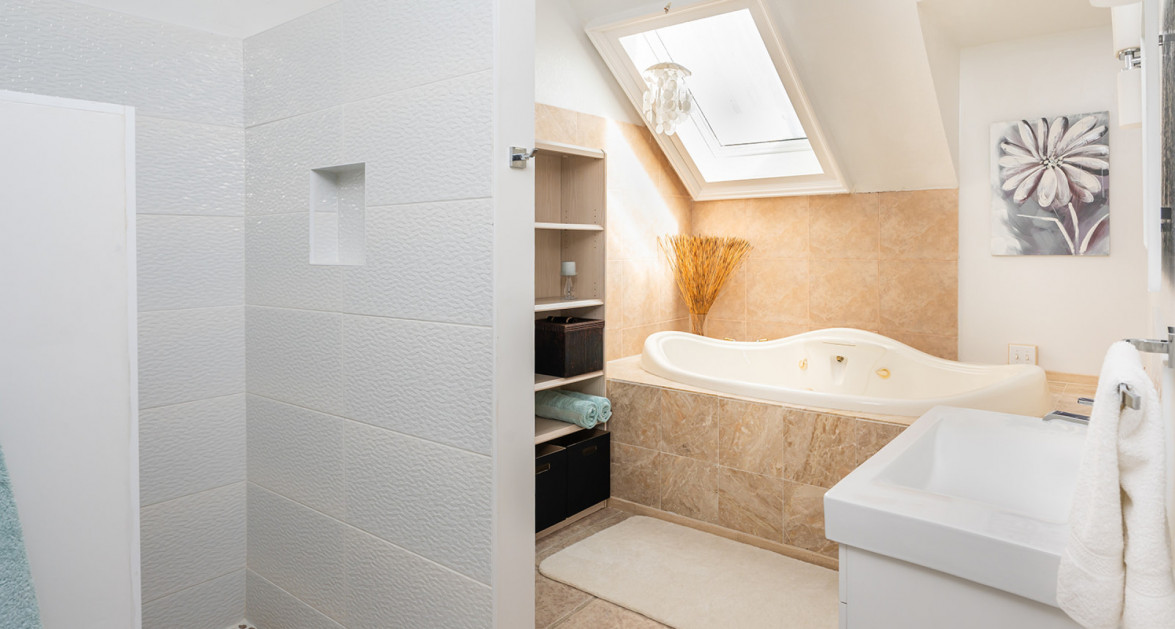 Omega Dr. Canal Front Duplex - Image 12