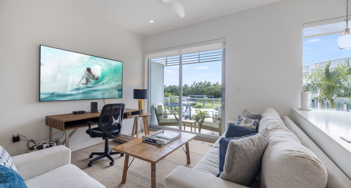 One Bedroom at One Canal Point, Seven Mile Corridor - Image 3