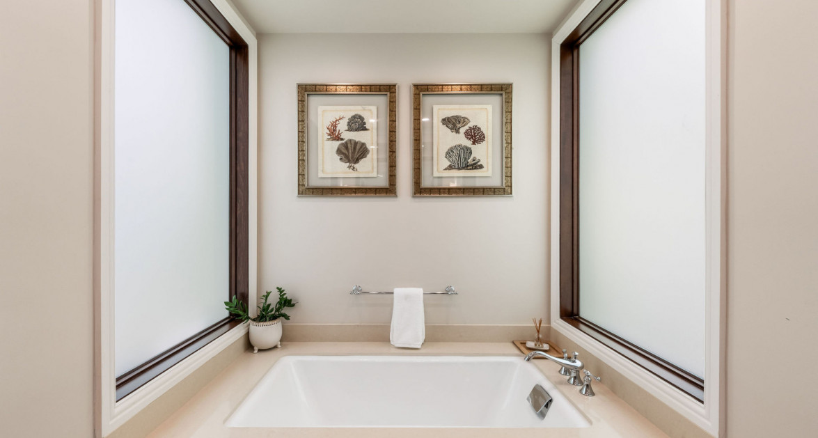 ONE LOVE - DECKHOUSE AT THE RITZ- CARLTON - Image 29