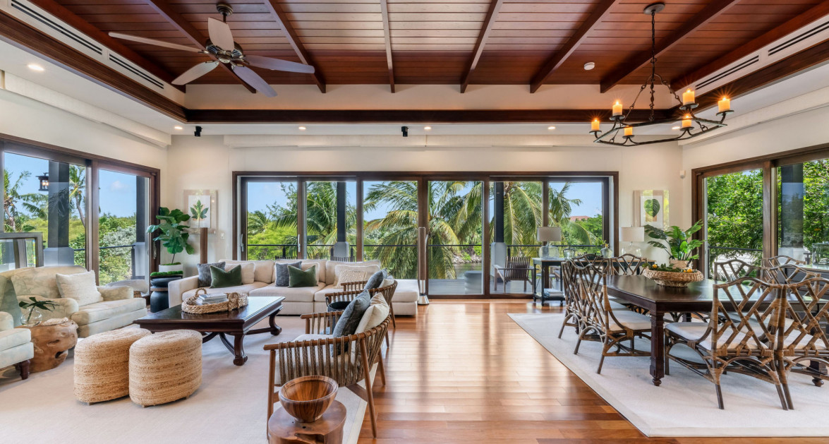 ONE LOVE - DECKHOUSE AT THE RITZ- CARLTON - Image 5