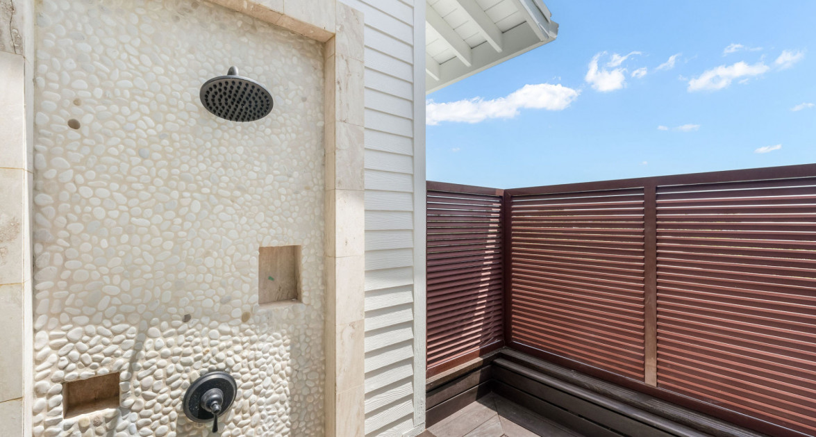 ONE LOVE - DECKHOUSE AT THE RITZ- CARLTON - Image 19