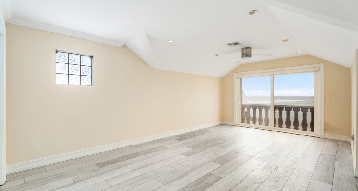 Palacades #2 (4 Bed Oceanfront Villa) - Image 21