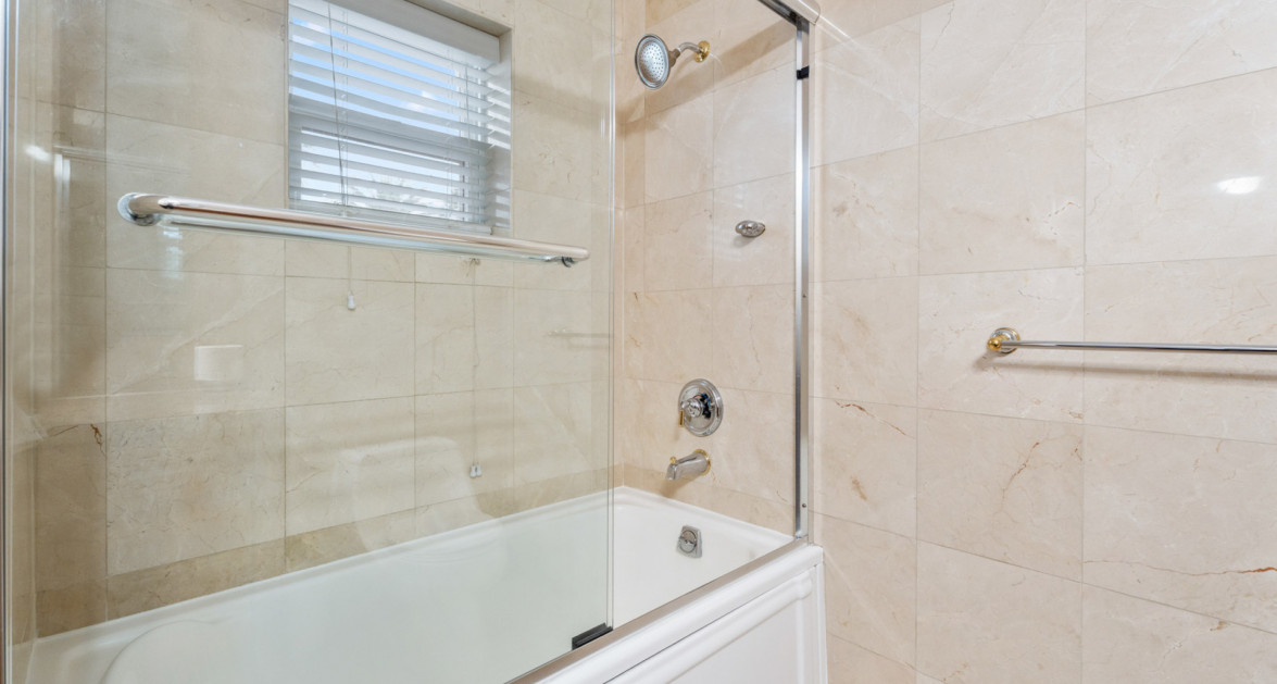 Palacades #2 (4 Bed Oceanfront Villa) - Image 18