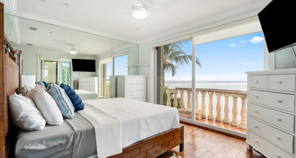 Palacades #2 (4 Bed Oceanfront Villa) - Image 13