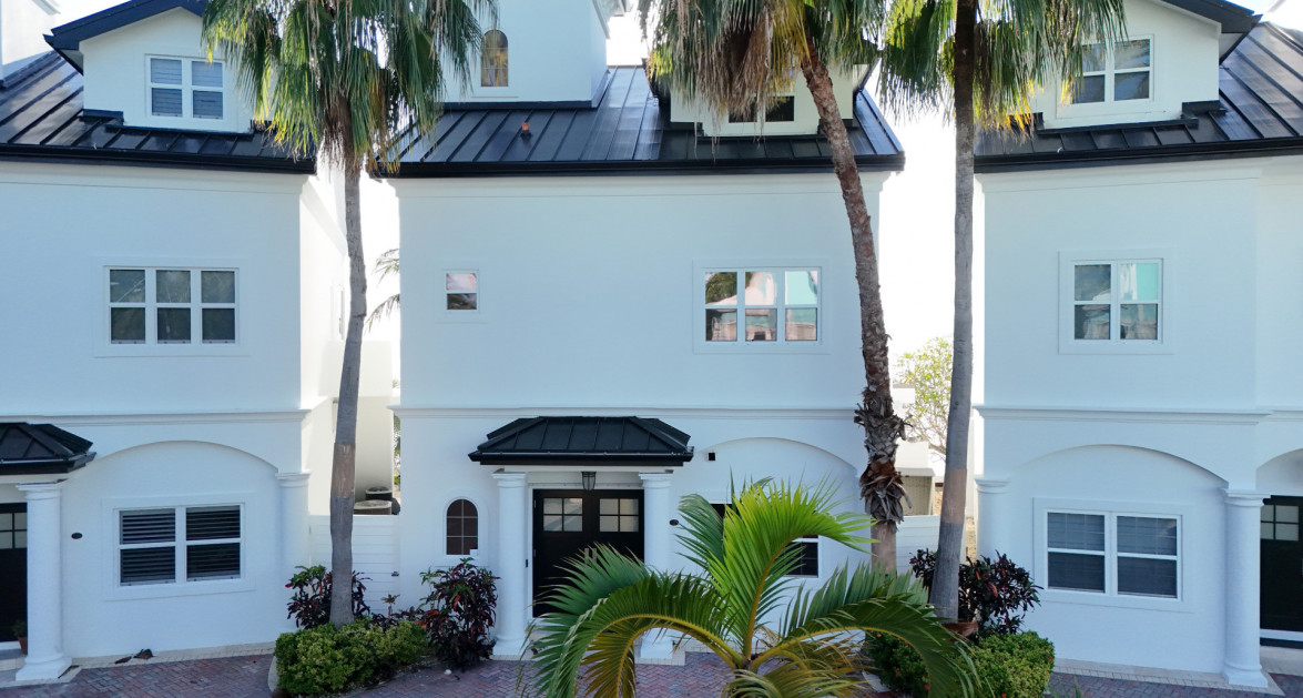 Palacades #2 (4 Bed Oceanfront Villa) - Image 1