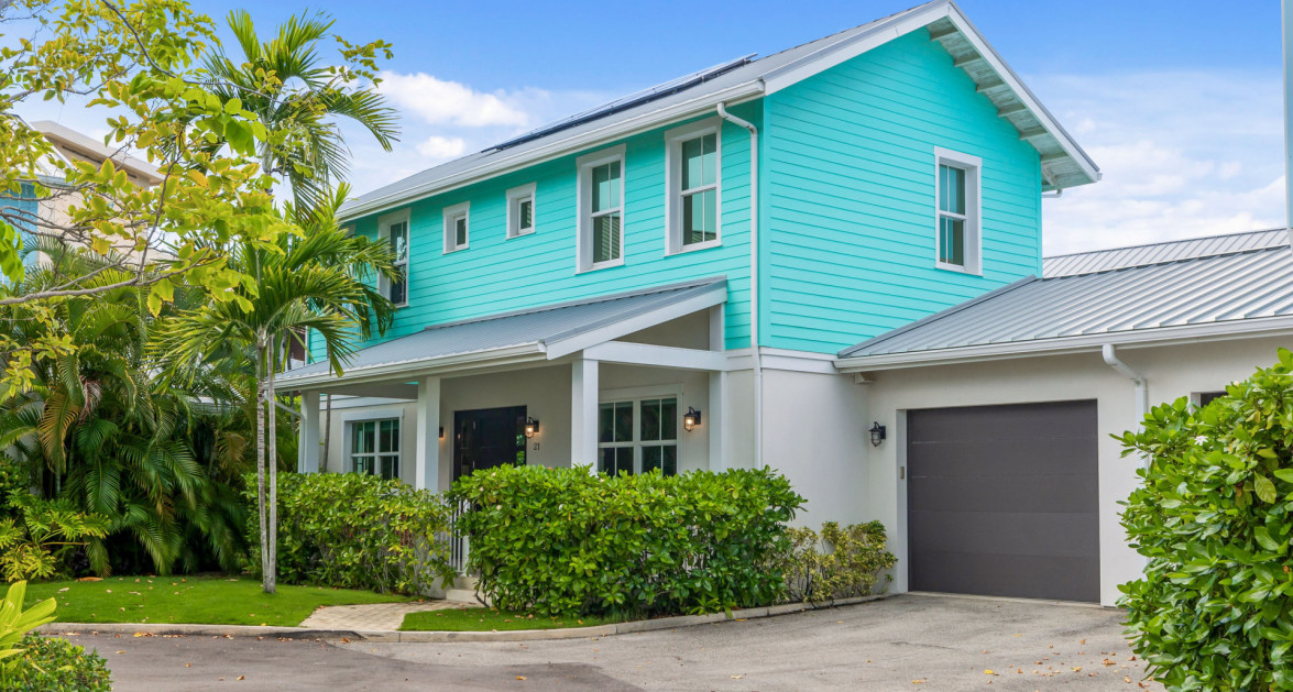 Periwinkle | Three Bed Cottage with Dock