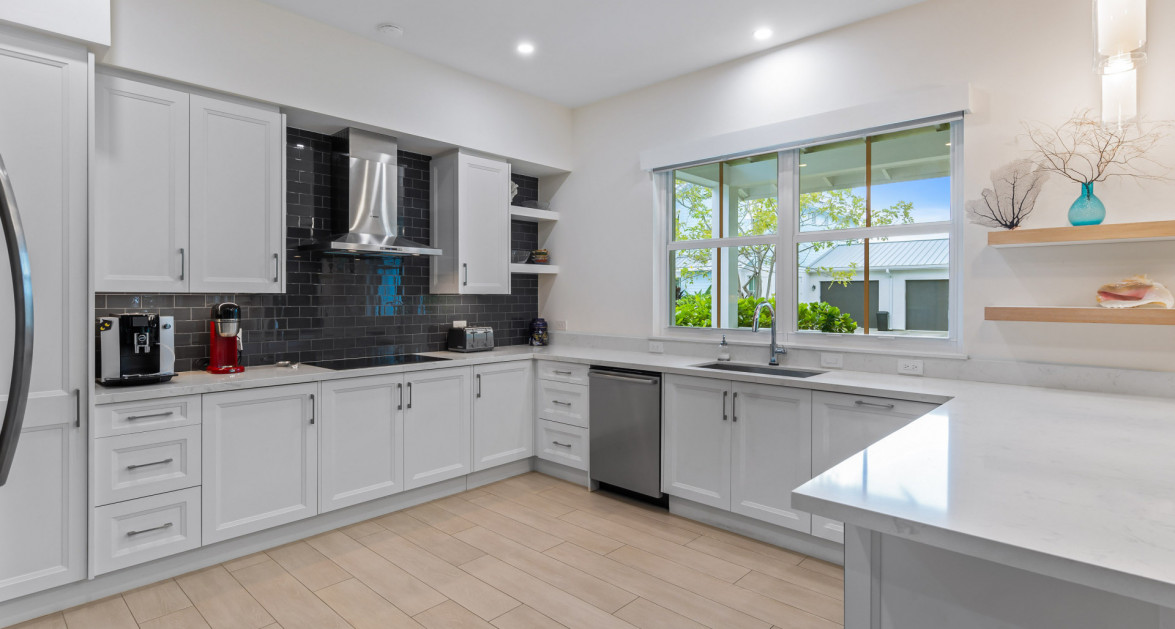 Periwinkle | Three Bed Cottage with Dock - Image 7