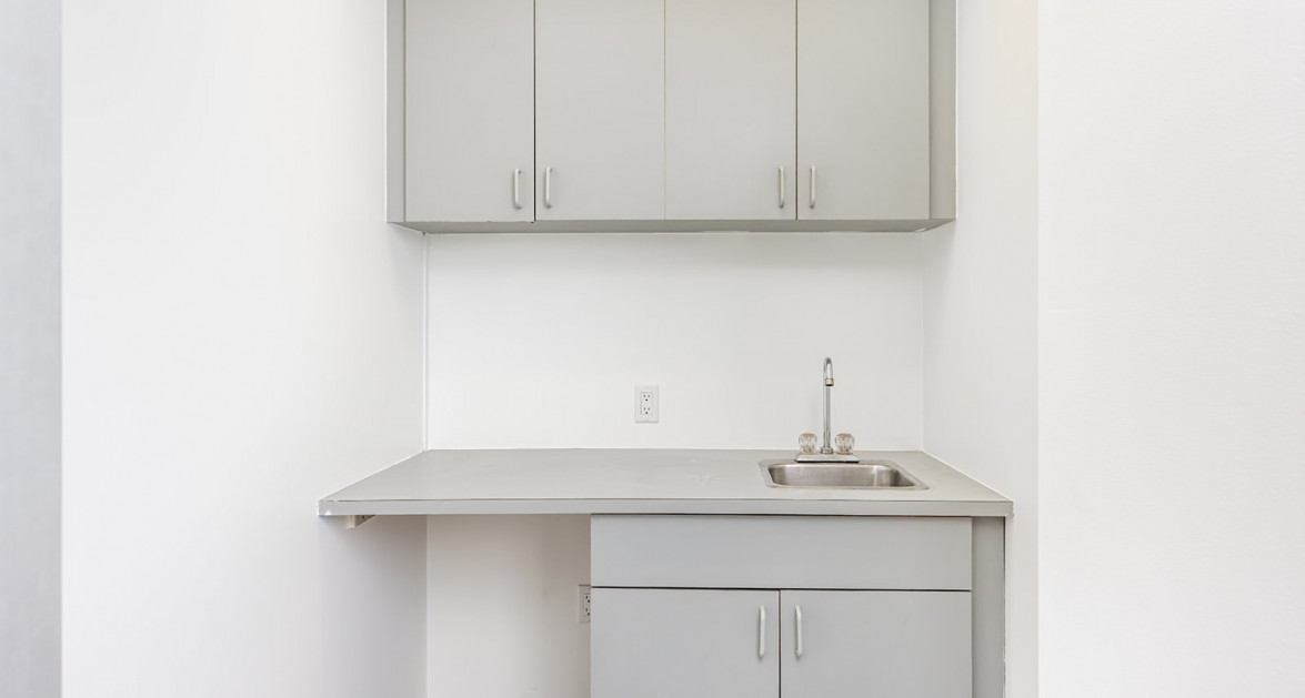 Piccadilly Centre and Parking Garage - Image 10