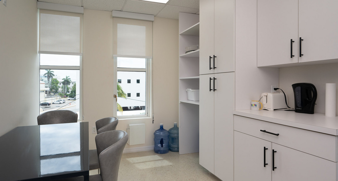 Piccadilly Centre and Parking Garage - Image 9