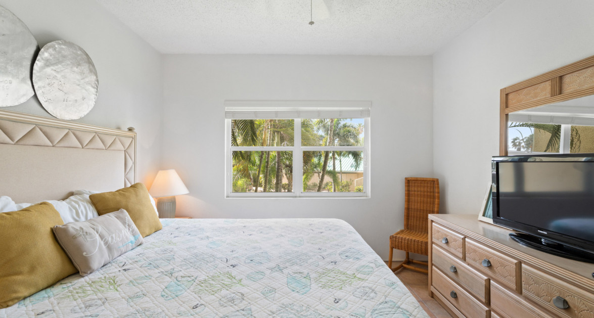 Plantation Village #44 | Seven Mile Beach – Pool & Garden View Condo with Great Rental Income - Image 18