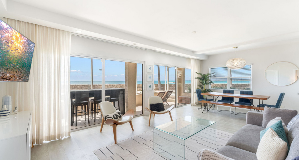 Plantation Village Seven Mile Beach Front Fully Renovated Ground Floor - Image 17