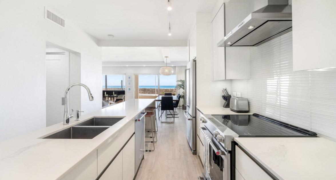 Plantation Village Seven Mile Beach Front Fully Renovated Ground Floor - Image 1