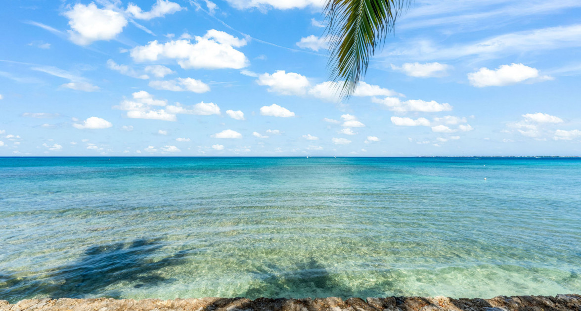 Plantation Village Seven Mile Beach Front Fully Renovated Ground Floor - Image 33