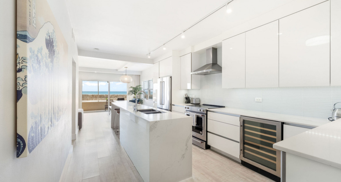 Plantation Village Seven Mile Beach Front Fully Renovated Ground Floor - Image 11