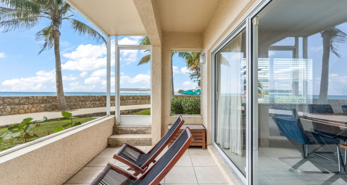 Plantation Village Seven Mile Beach Front Fully Renovated Ground Floor - Image 19