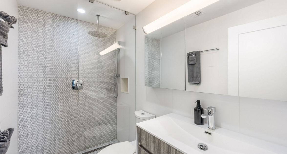 Plantation Village Seven Mile Beach Front Fully Renovated Ground Floor - Image 28