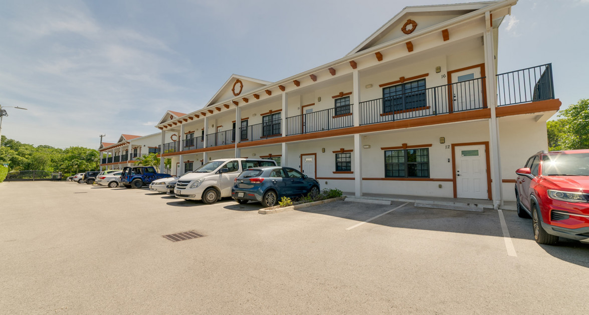 Portofino Gardens | Two Bedroom, Two Bathroom - Image 17