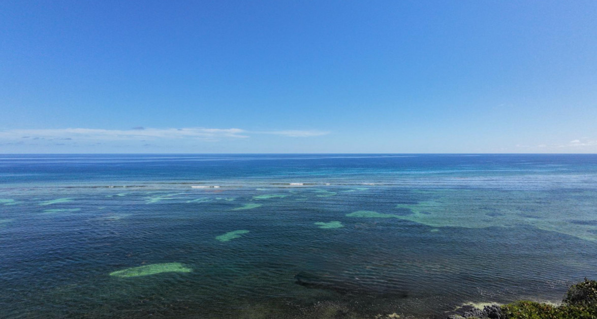 QUEEN’S HIGHWAY | EAST END – RARE PRIVATE BEACHFRONT LAND WITH APPROVED PLANNING, 0.61 ACRE - Image 10
