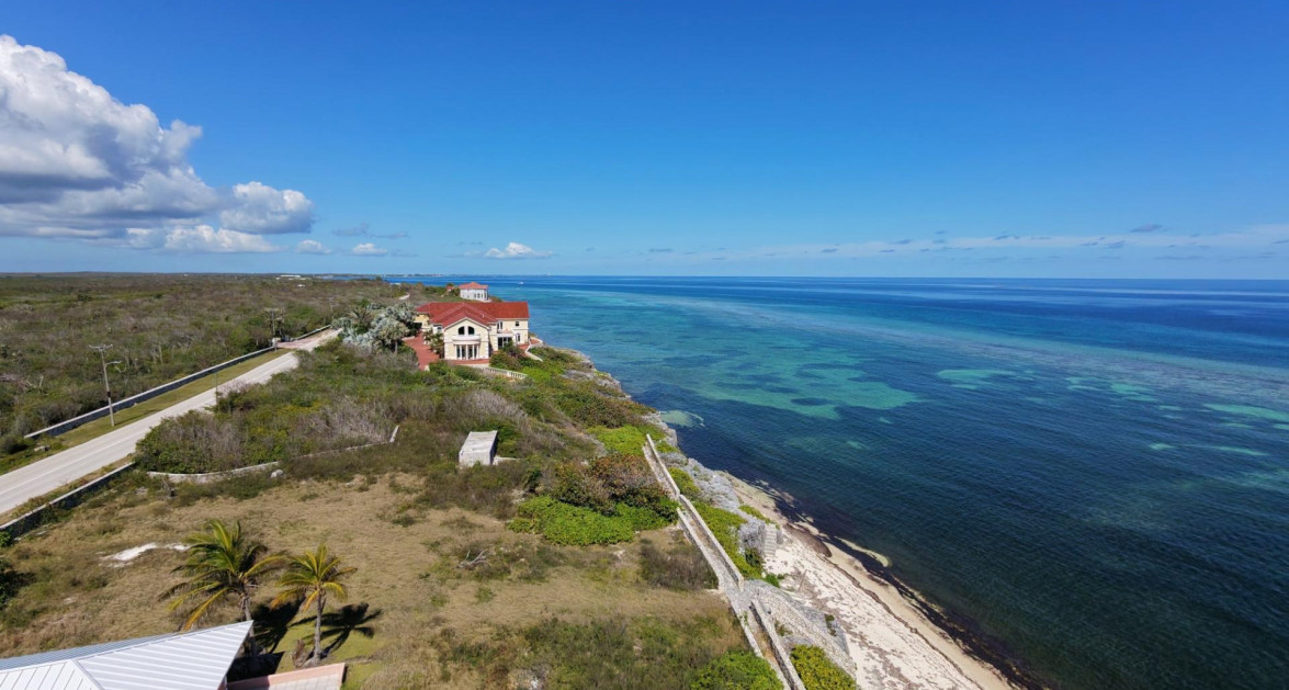 QUEEN’S HIGHWAY | EAST END – RARE PRIVATE BEACHFRONT LAND WITH APPROVED PLANNING, 0.61 ACRE - Image 5