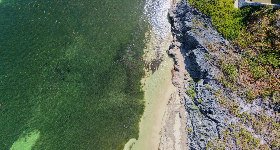 QUEEN’S HIGHWAY | EAST END – RARE PRIVATE BEACHFRONT LAND WITH APPROVED PLANNING, 0.61 ACRE - Image 2