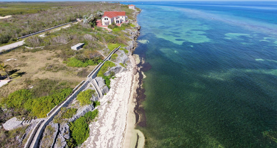 QUEEN’S HIGHWAY | EAST END – RARE PRIVATE BEACHFRONT LAND WITH APPROVED PLANNING, 0.61 ACRE - Image 3