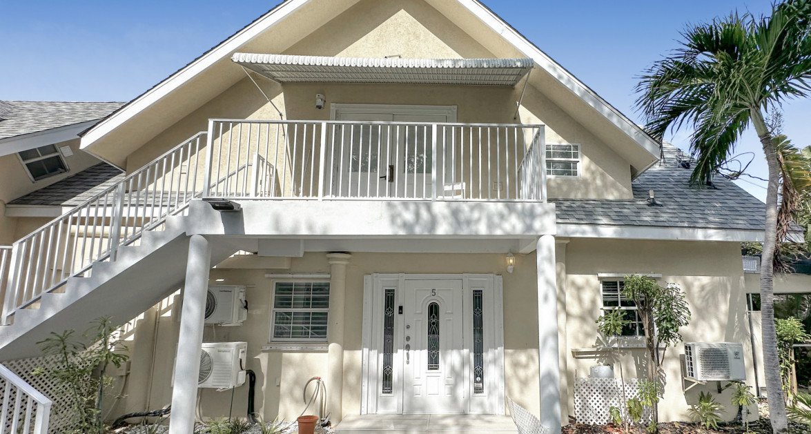 Raleigh Quay 1 bedroom condo