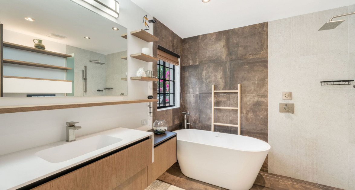 RARE SE Exposure PURE white Sand Beach RESORT - Image 12