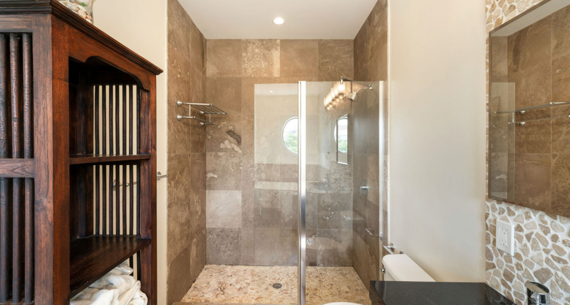 San Sebastian Upgraded 4 Bedroom Phase 2 - Image 29