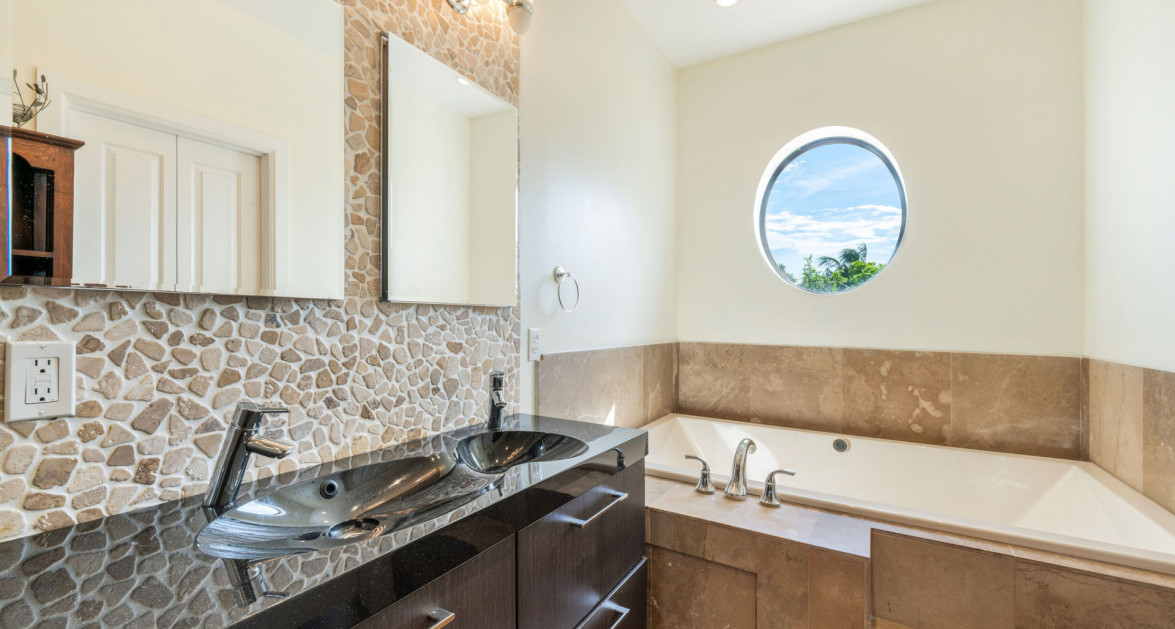 San Sebastian Upgraded 4 Bedroom Phase 2 - Image 26