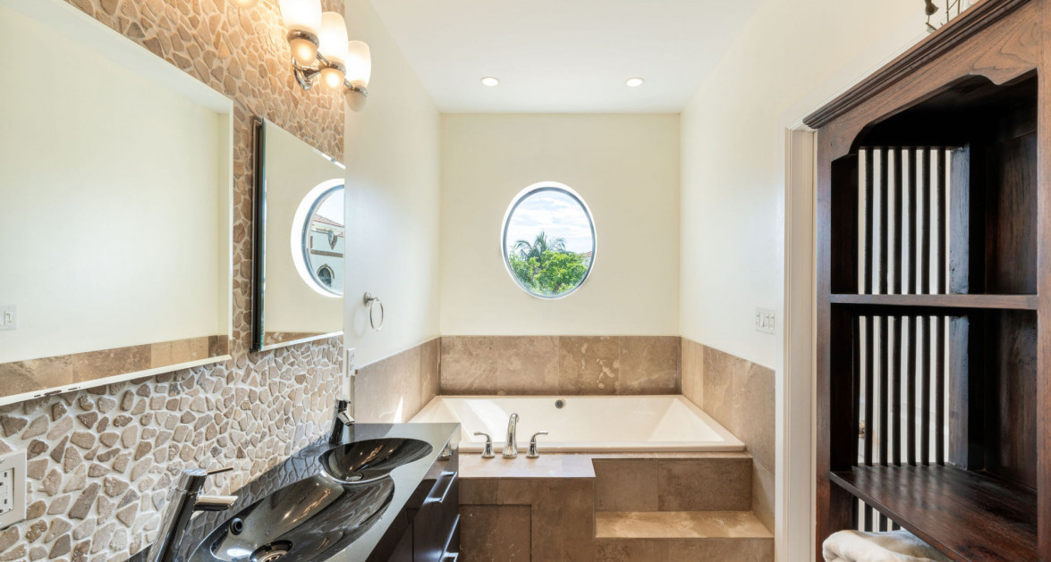 San Sebastian Upgraded 4 Bedroom Phase 2 - Image 27