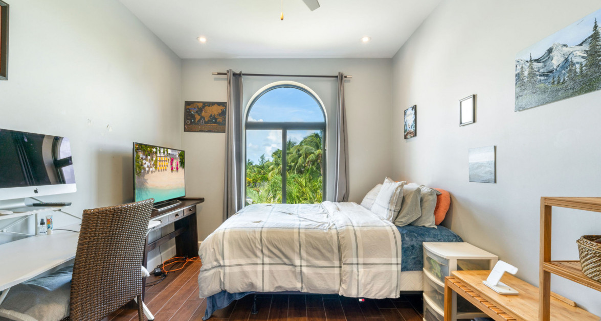 San Sebastian Upgraded 4 Bedroom Phase 2 - Image 21