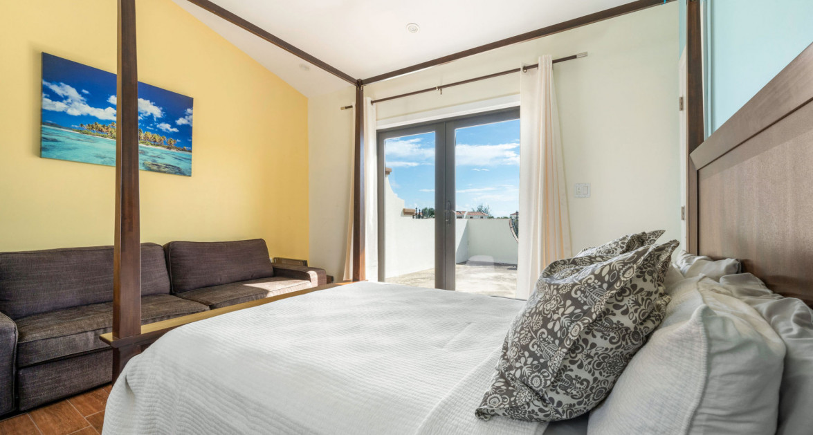 San Sebastian Upgraded 4 Bedroom Phase 2 - Image 30