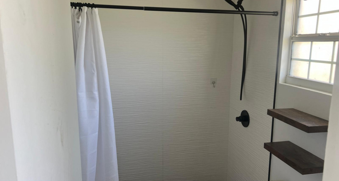Sandalwood #3, 1 Bedroom 1 Bathroom - Image 3
