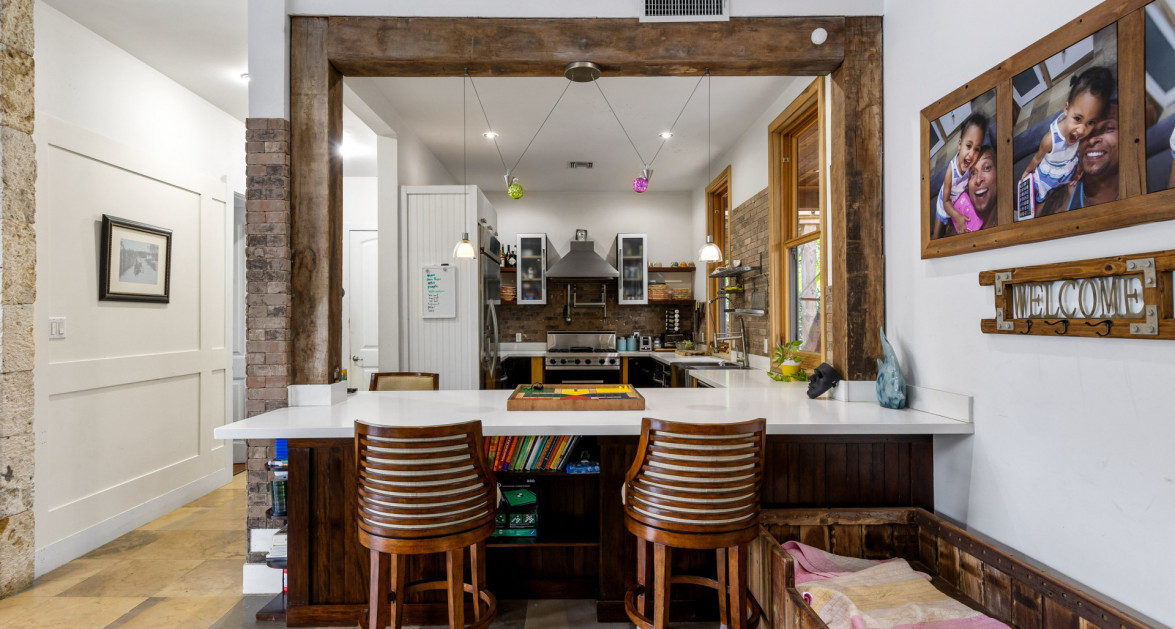 SAVANNAH 3 BED/3.5 BATH CHARMING COTTAGE HOME WITH INCOME PRODUCING UNIT - Image 12