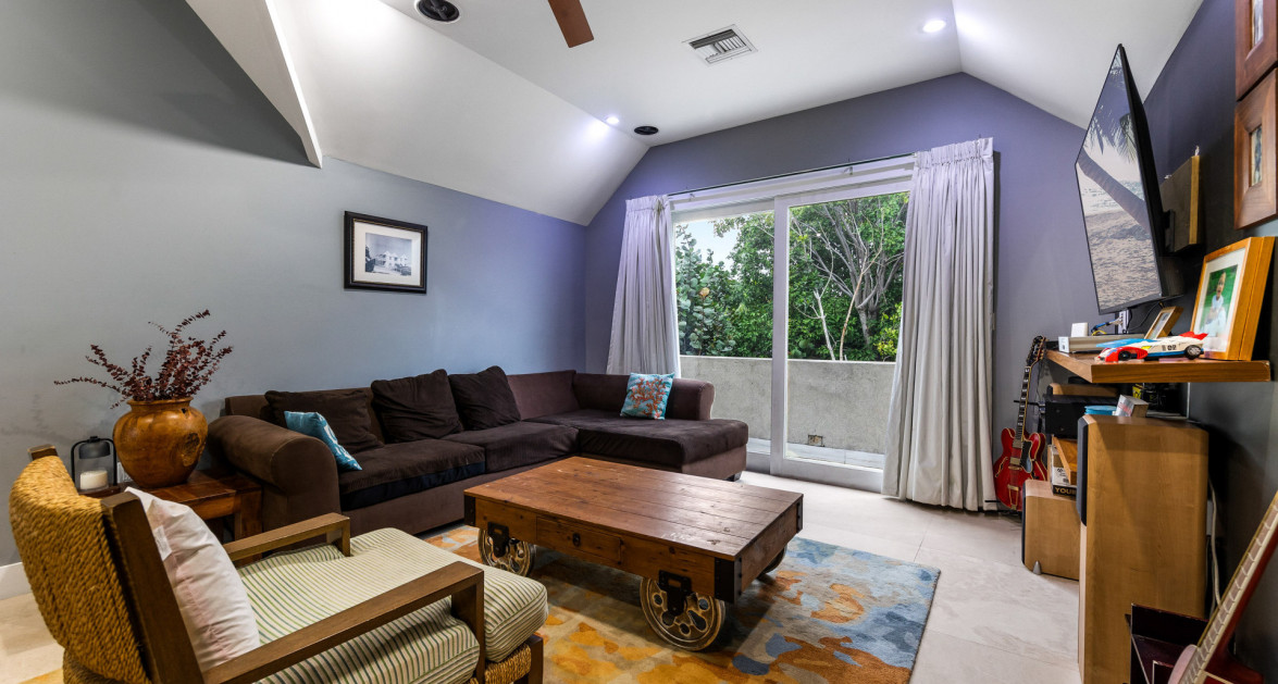 SAVANNAH 3 BED/3.5 BATH CHARMING COTTAGE HOME WITH INCOME PRODUCING UNIT - Image 17