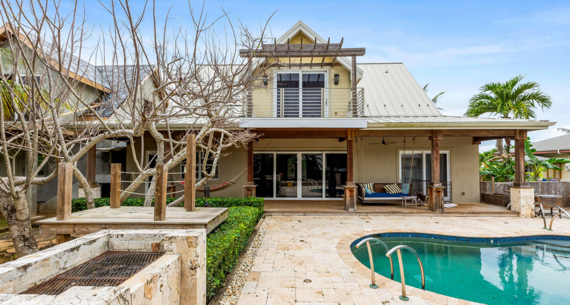 SAVANNAH 3 BED/3.5 BATH CHARMING COTTAGE HOME WITH INCOME PRODUCING UNIT - Image 24