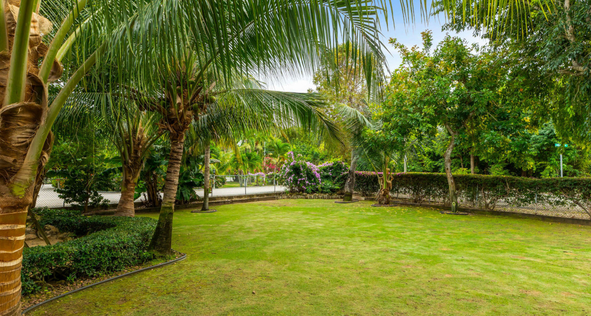 SAVANNAH 3 BED/3.5 BATH CHARMING COTTAGE HOME WITH INCOME PRODUCING UNIT - Image 26