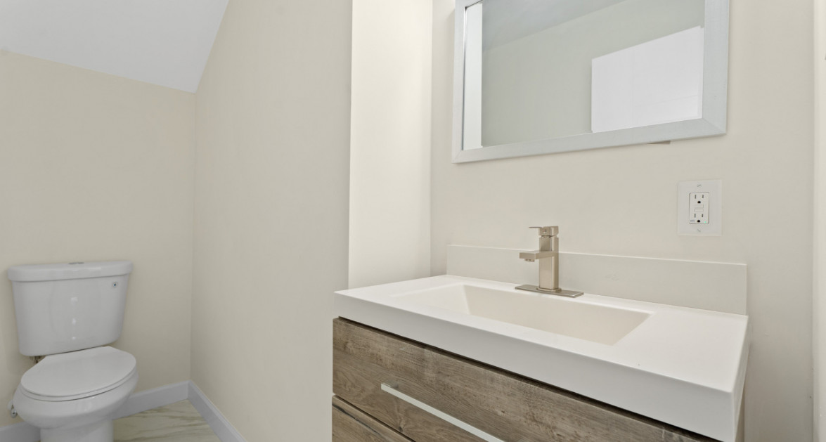 SAVANNAH NEWLY CONSTRUCTED BEAUTIFUL 3 BED/3 1/2 BATH HOME - Image 8