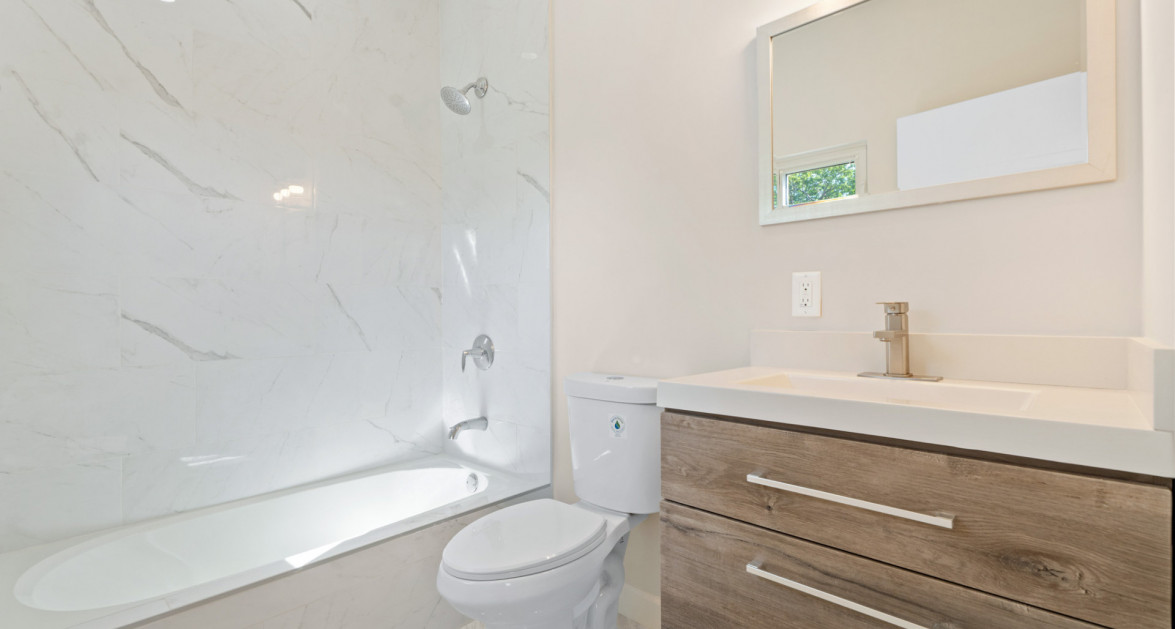 SAVANNAH NEWLY CONSTRUCTED BEAUTIFUL 3 BED/3 1/2 BATH HOME - Image 11