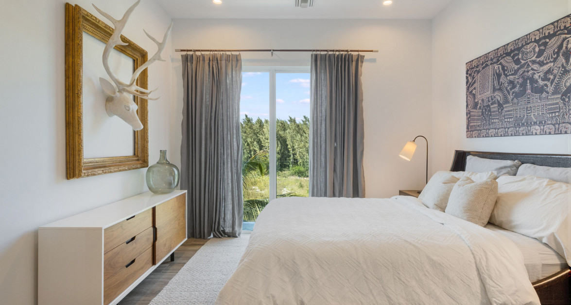 SHORE CLUB #4  Stunning Condo with unobstructed Ocean Views - Image 5