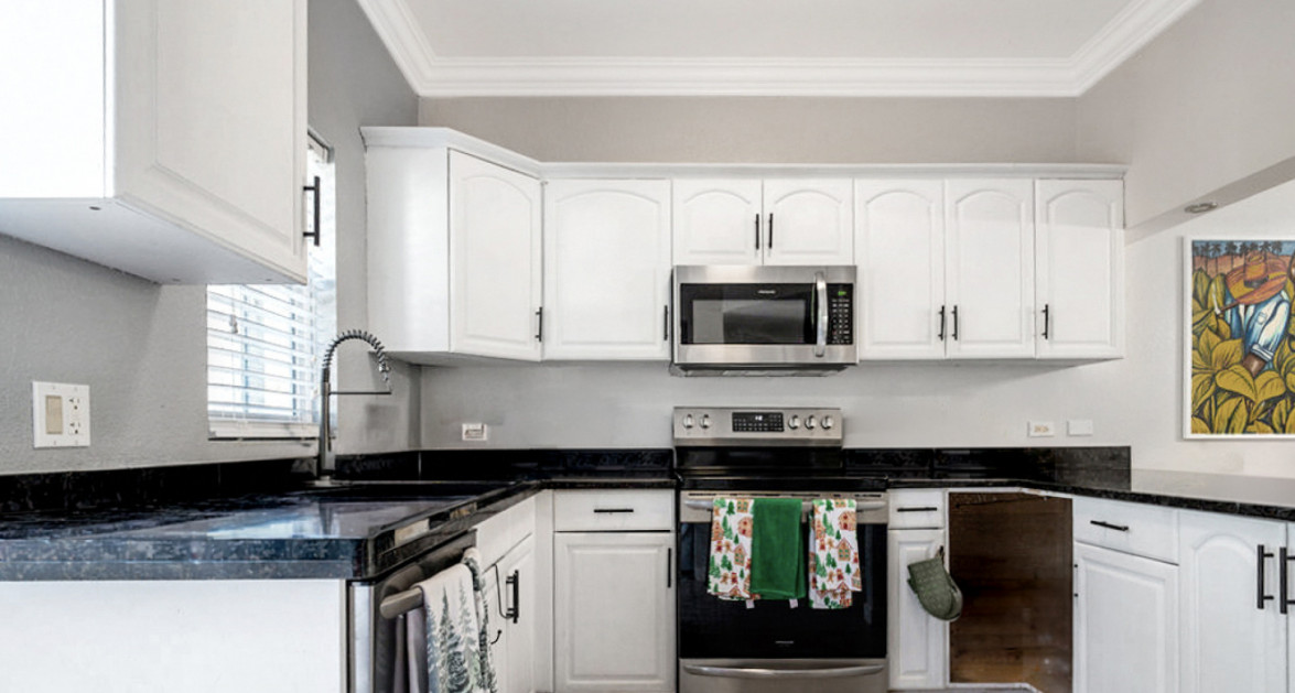 Shoreway #20 Townhome w/ 2 car Garage!!! - Image 4