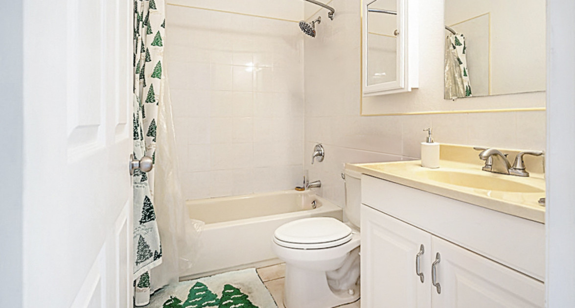 Shoreway #20 Townhome w/ 2 car Garage!!! - Image 11