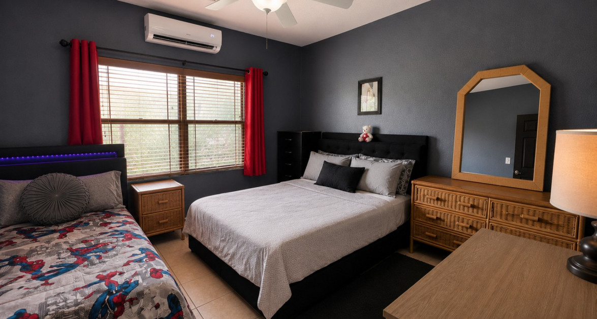 SILVER HILL - 3 BED FAMILY HOME - Image 11