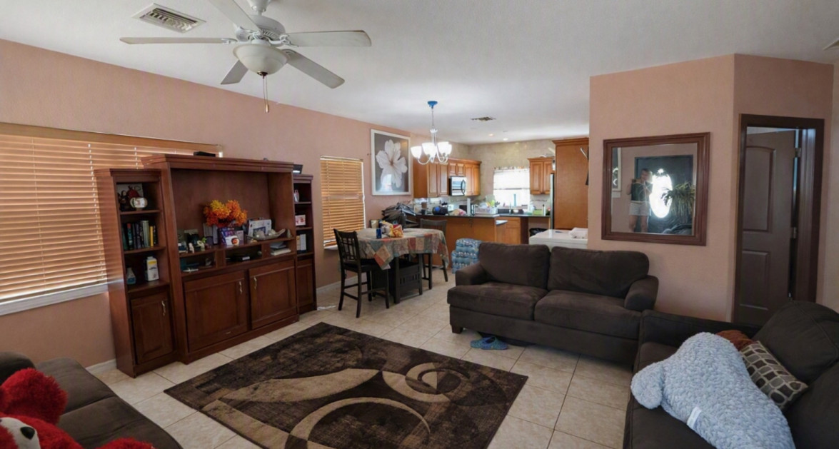 SILVER HILL - 3 BED FAMILY HOME - Image 1